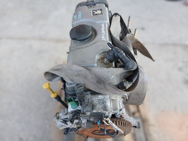 bontott PEUGEOT 206 Komplett Motor (Segédberendezésekkel)