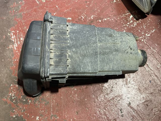 bontott PEUGEOT 206 Légszűrő Ház