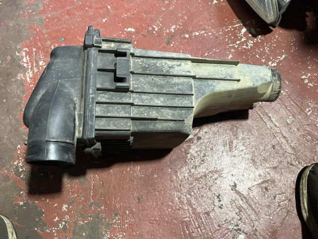 bontott PEUGEOT 206 Légszűrő Ház