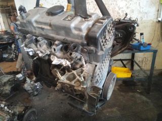 bontott PEUGEOT 206 Motor (Fűzött blokk hengerfejjel)