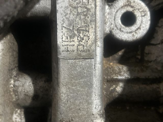 bontott PEUGEOT 206 Motor (Fűzött blokk hengerfejjel)