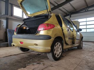 bontott PEUGEOT 206 Motor Tartó Bak Bal