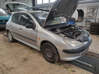 bontott PEUGEOT 206 Motor Tartó Bak Bal