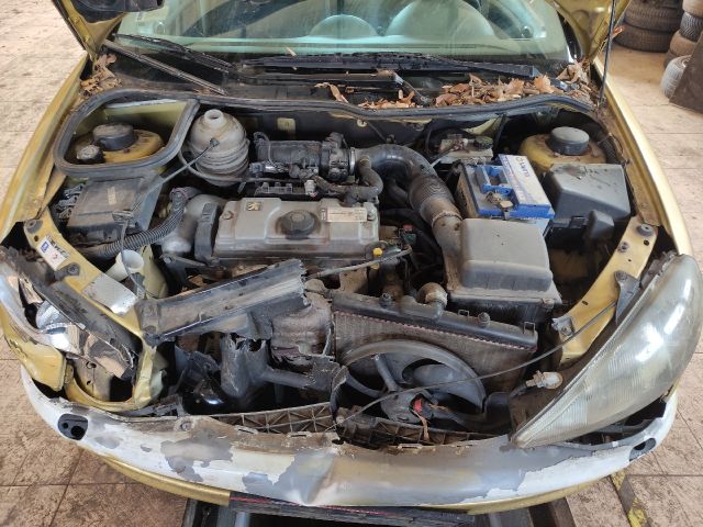 bontott PEUGEOT 206 Motor Tartó Bak Bal