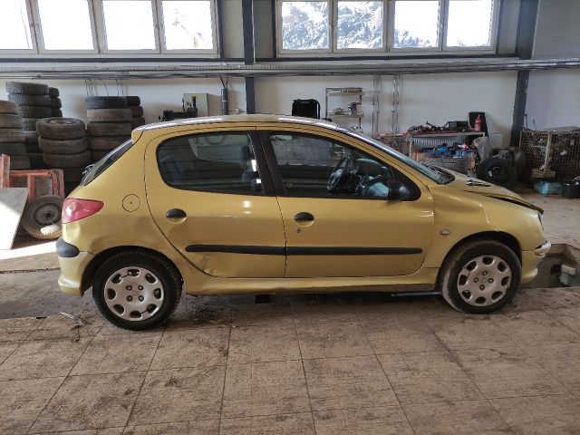 bontott PEUGEOT 206 Motor Tartó Bak Bal