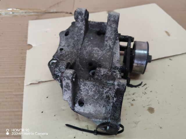 bontott PEUGEOT 206 Motor Tartó Bak (Fém)