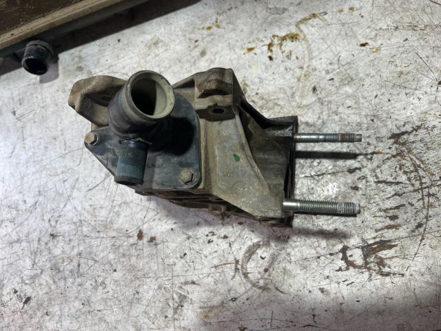 bontott PEUGEOT 206 Motor Tartó Bak (Fém)