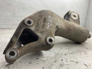 bontott PEUGEOT 206 Motor Tartó Bak (Pozíciófüggetlen)