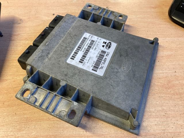 bontott PEUGEOT 206 Motorvezérlő