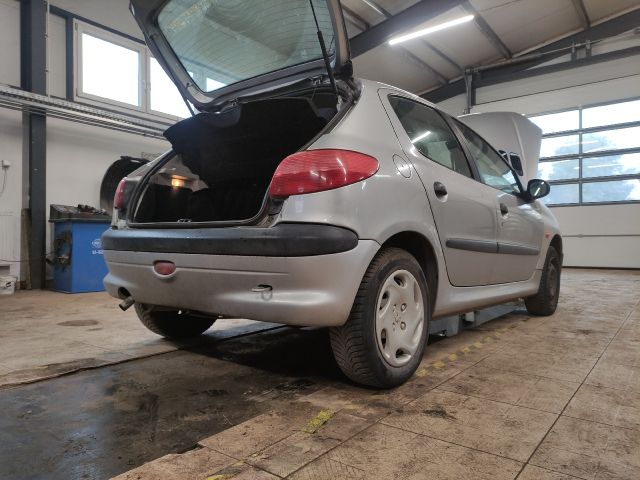 bontott PEUGEOT 206 Nívópálca