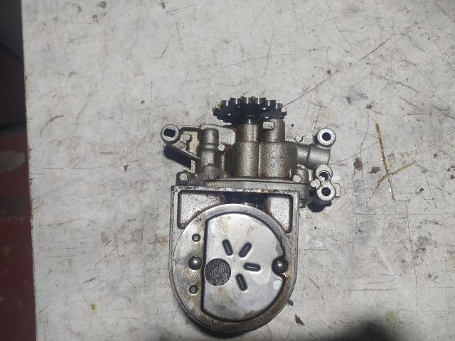 bontott PEUGEOT 206 Olajszivattyú