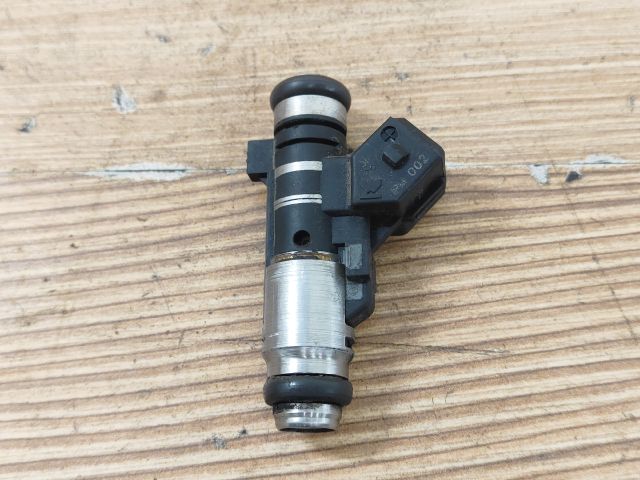 bontott PEUGEOT 206 Porlasztó (1 db)