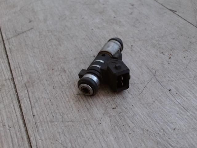 bontott PEUGEOT 206 Porlasztó (1 db)