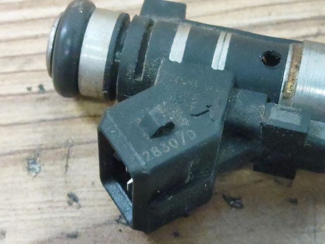 bontott PEUGEOT 206 Porlasztó (1 db)