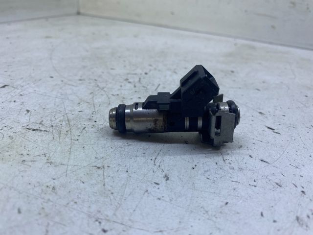 bontott PEUGEOT 206 Porlasztó (1 db)