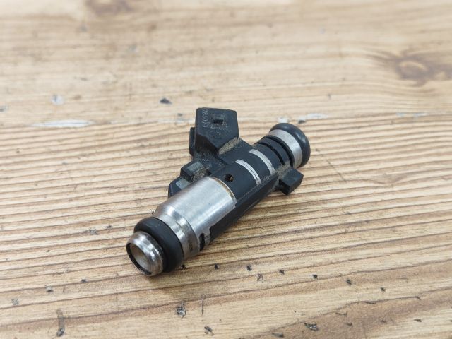 bontott PEUGEOT 206 Porlasztó (1 db)