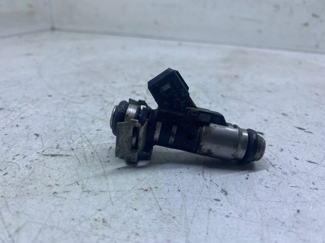 bontott PEUGEOT 206 Porlasztó (1 db)