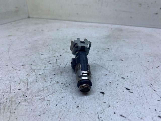 bontott PEUGEOT 206 Porlasztó (1 db)