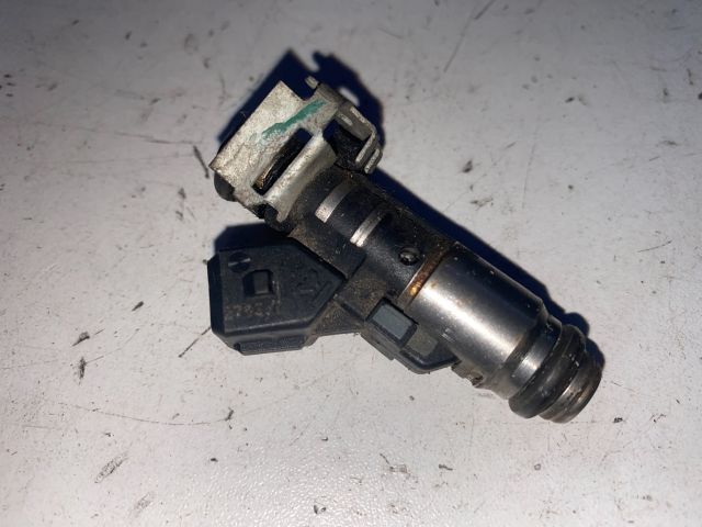 bontott PEUGEOT 206 Porlasztó (1 db)