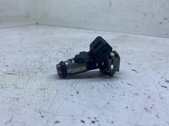 bontott PEUGEOT 206 Porlasztó (1 db)