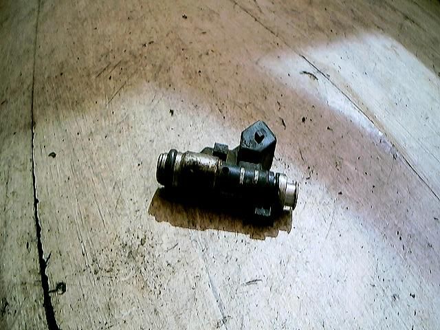 bontott PEUGEOT 206 Porlasztó (1 db)