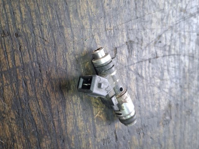 bontott PEUGEOT 206 Porlasztó (1 db)