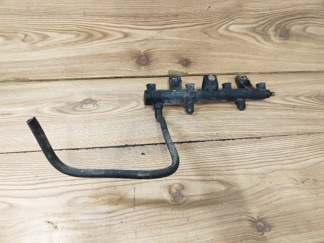 bontott PEUGEOT 206 Porlasztó Sor / Híd