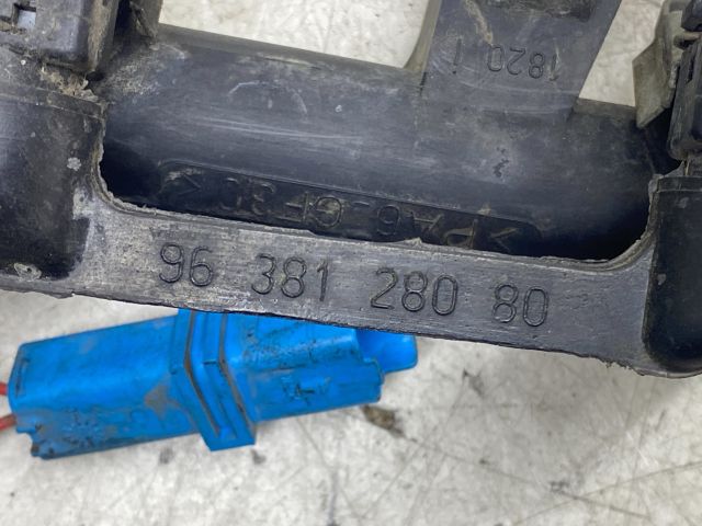 bontott PEUGEOT 206 Porlasztó Sor / Híd