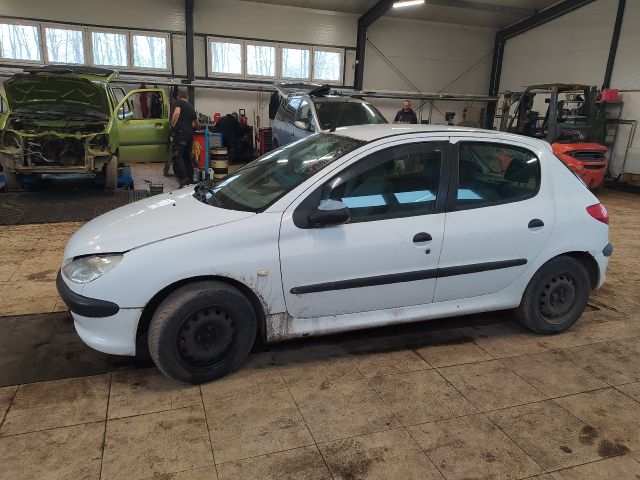 bontott PEUGEOT 206 Porlasztó Sor / Híd