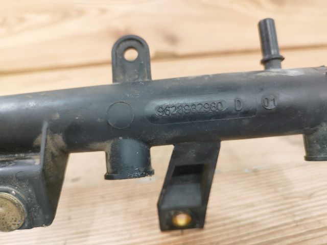 bontott PEUGEOT 206 Porlasztó Sor / Híd