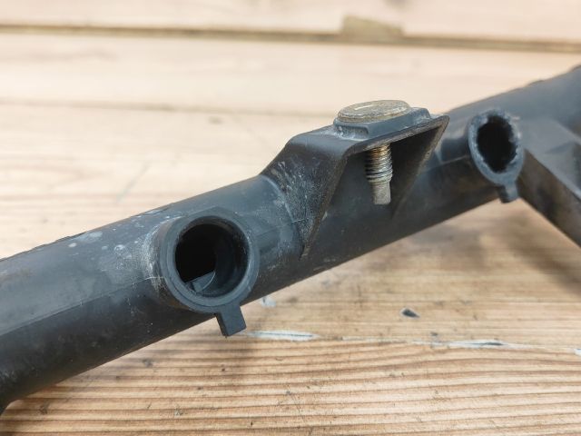 bontott PEUGEOT 206 Porlasztó Sor / Híd