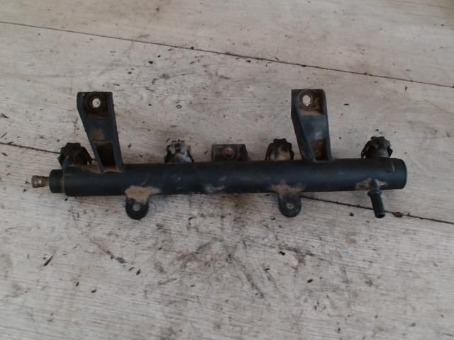 bontott PEUGEOT 206 Porlasztó Sor / Híd