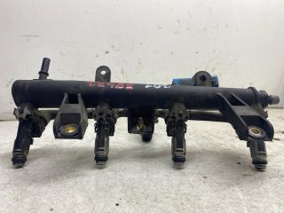 bontott PEUGEOT 206 Porlasztó Sor / Híd