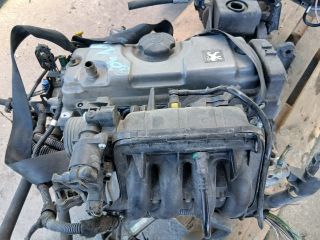 bontott PEUGEOT 206 Szelepfedél