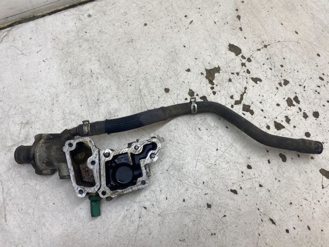 bontott PEUGEOT 206 Termosztátház Csővel