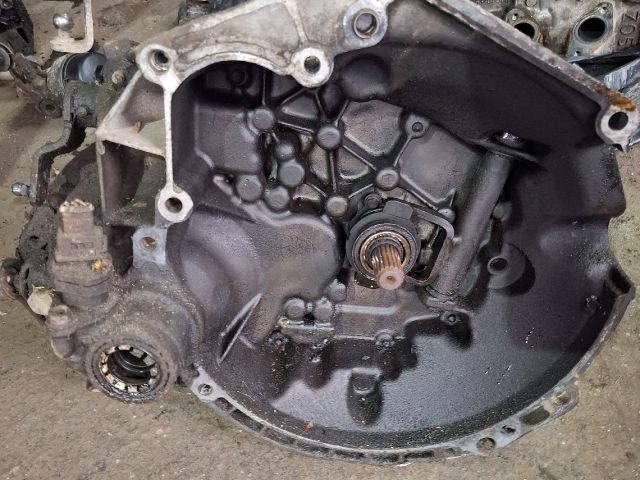 bontott PEUGEOT 206 Váltó (Mechanikus)