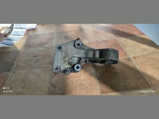 bontott PEUGEOT 206 Motor Tartó Bak (Fém)