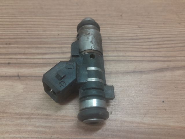 bontott PEUGEOT 206 Porlasztó (1 db)