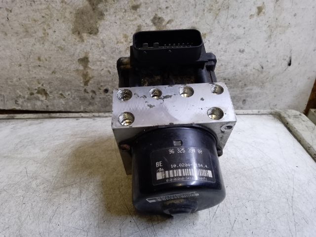 bontott PEUGEOT 206 ABS Kocka