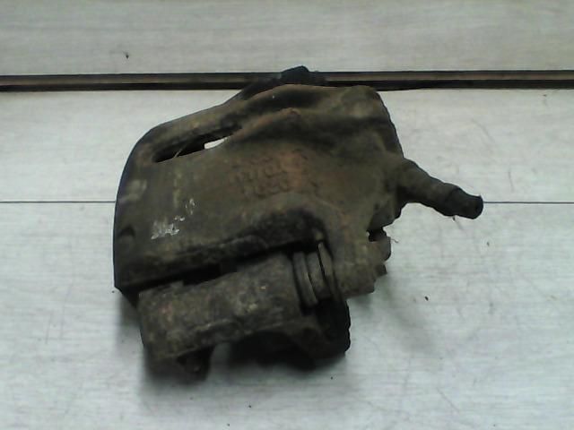 bontott PEUGEOT 206 Bal első Féknyereg Munkahengerrel