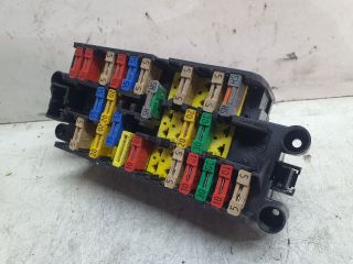 bontott PEUGEOT 206 Biztosítéktábla Motortér