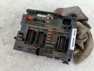 bontott PEUGEOT 206 Biztosítéktábla Motortér