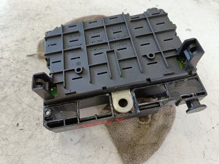 bontott PEUGEOT 206 Biztosítéktábla Motortér