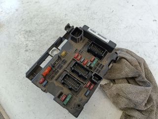 bontott PEUGEOT 206 Biztosítéktábla Motortér