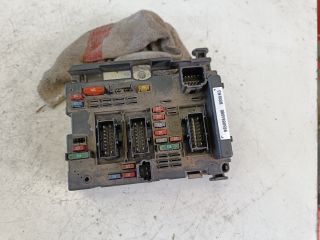 bontott PEUGEOT 206 Biztosítéktábla Motortér