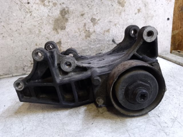 bontott PEUGEOT 206 Generátor Tartó Bak