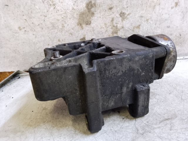 bontott PEUGEOT 206 Generátor Tartó Bak