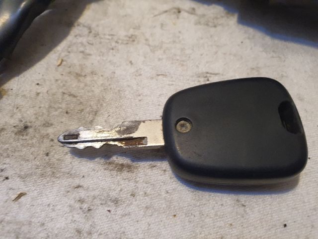 bontott PEUGEOT 206 Gyújtáskapcsoló