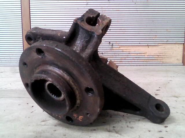 bontott PEUGEOT 206 Jobb első Csonkállvány Kerékaggyal