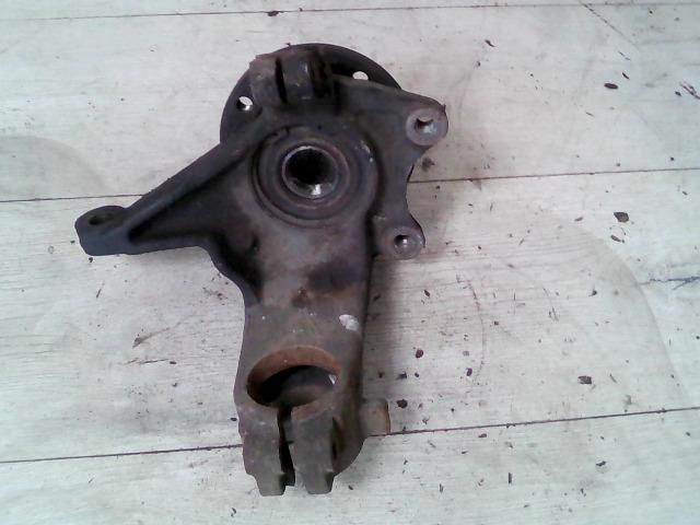 bontott PEUGEOT 206 Jobb első Csonkállvány Kerékaggyal